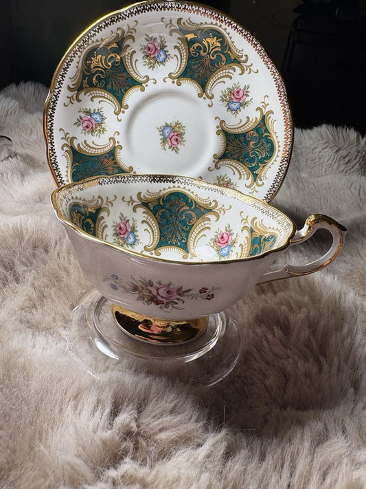 Paragon Tea Cup And Saucer - by appointment to her majesty the queen- Pings 🛎️