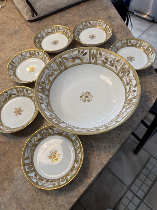 Hand Painted Nippon “M-in-Wreath” Gold Gilt Bowl Set – Noritake, 1911–1921