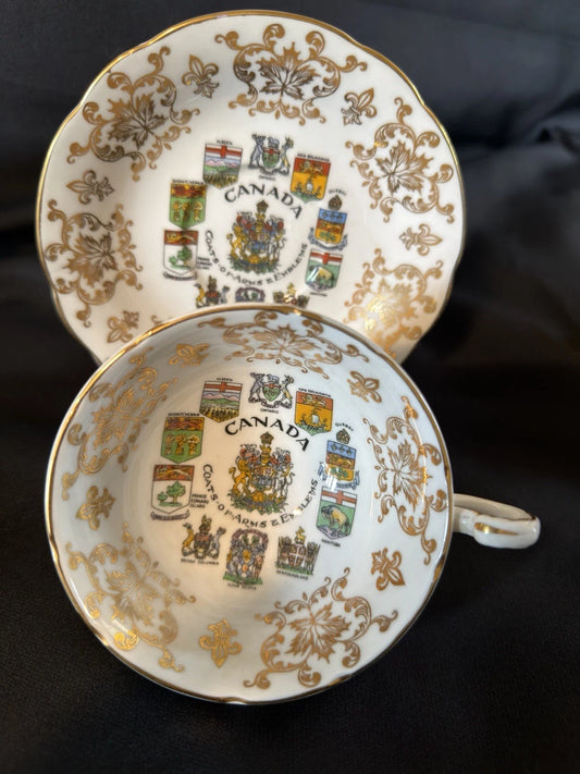 Paragon Fine Bone China Canada Coat of Arms Teacup & Saucer Set Gold
