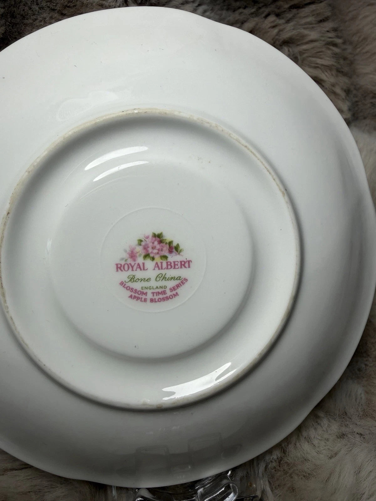 ROYAL ALBERT ENGLAND BLOSSOM TIME SERIES 'APPLE BLOSSOM' TEA CUP AND SAUCER