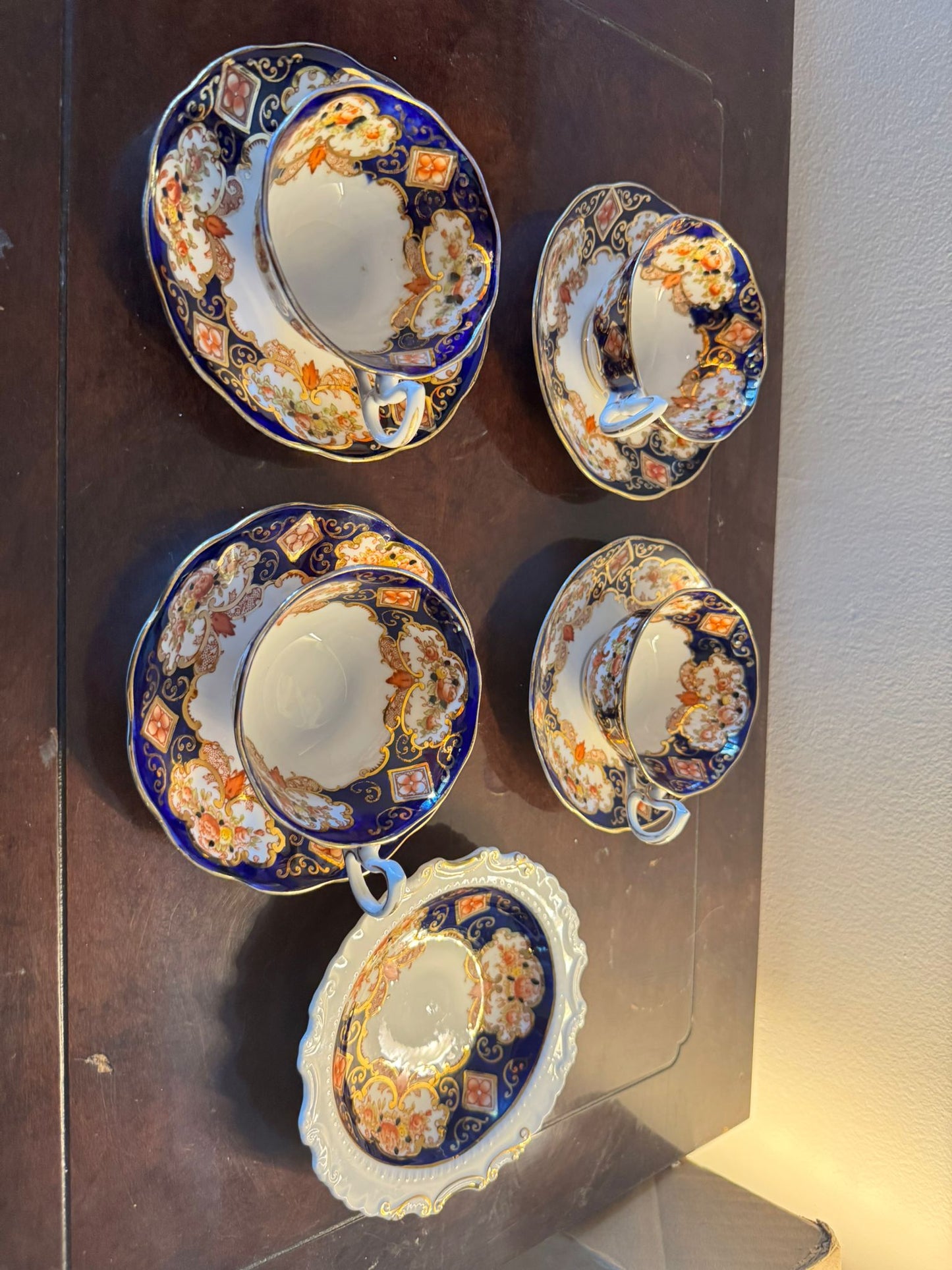 Royal Albert Heirloom