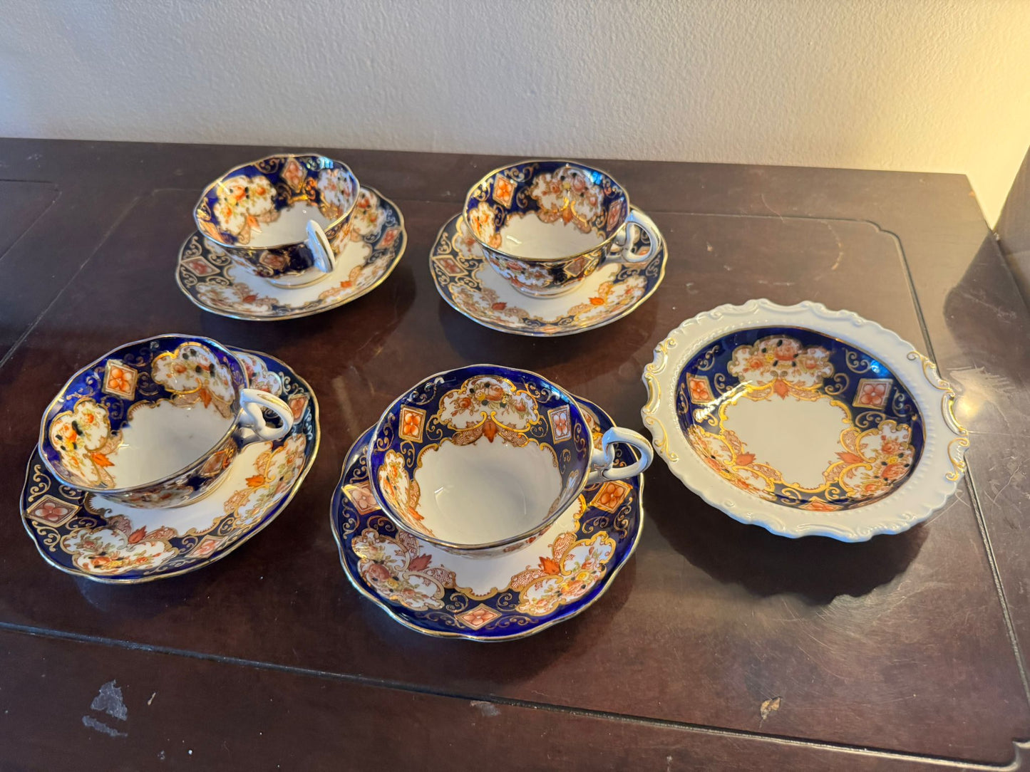 Royal Albert Heirloom
