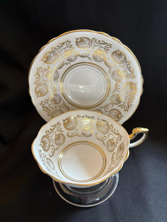 Paragon Fine Bone China Teacup & Saucer White Gold Gilt Shell Pattern