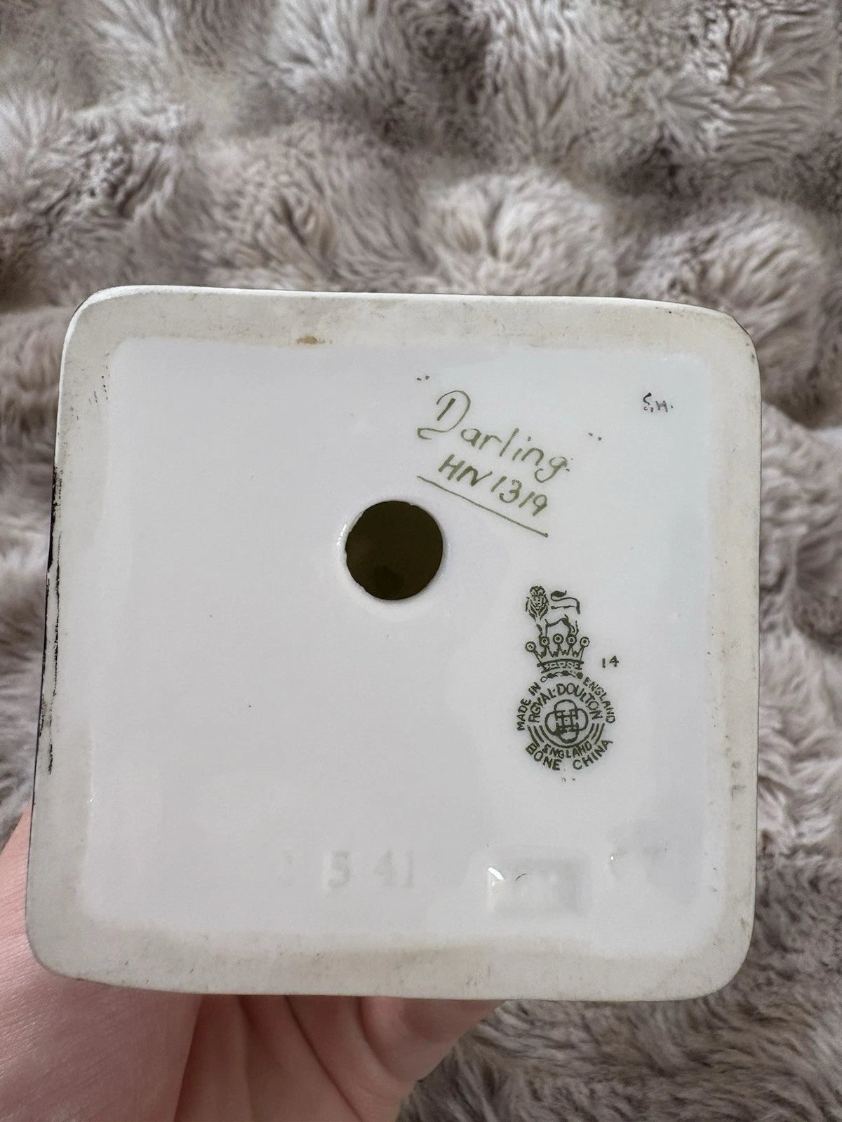 Royal Doulton Figurine – Darling HN1319 – Fine Bone China