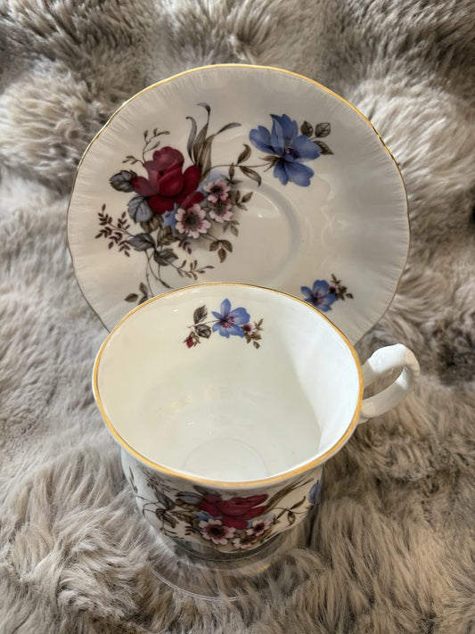 Paragon Floral Teacup & Saucer Fine Bone China England Gold Trim Vintage- Pings