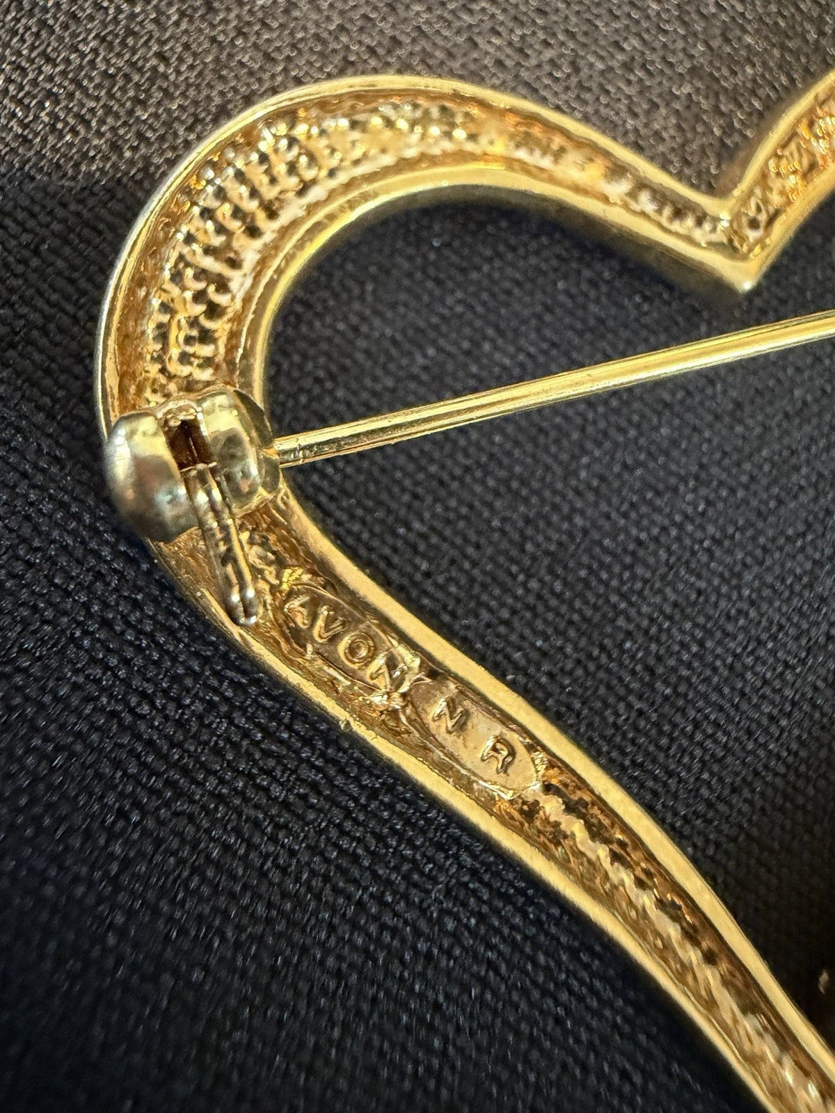 Vintage Avon Gold Tone Heart Brooch Rhinestone Accent Love Pin Signed Romantic