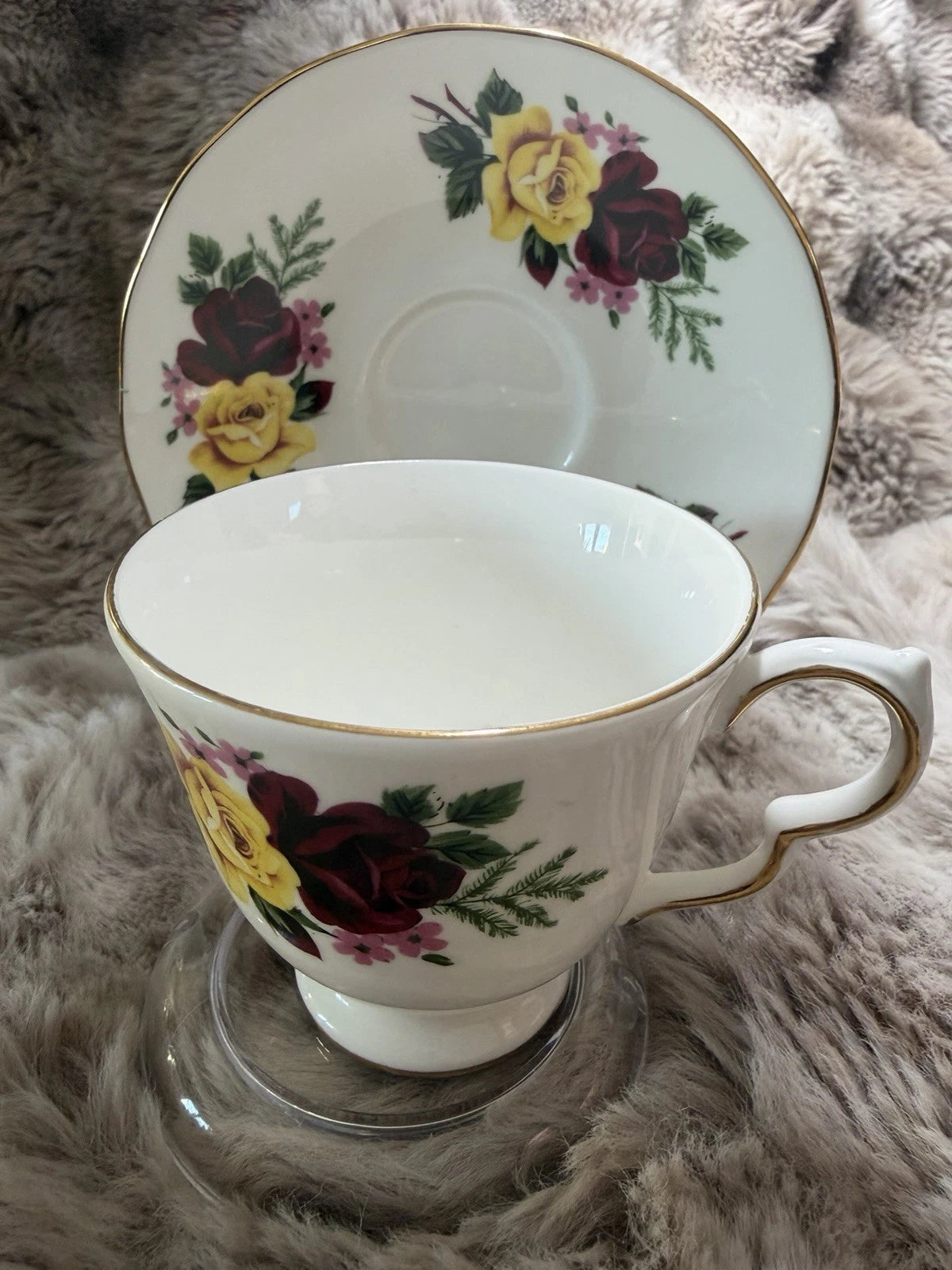 Queen Anne Bone China Tea Cup & Saucer - Crack In Saucer - Pings