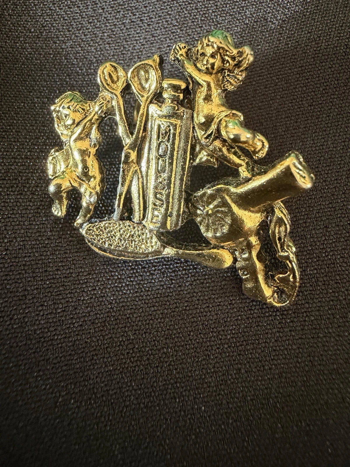 Vintage CAMCO Cherub Brooch Gold Tone Angels Vanity Grooming Perfume
