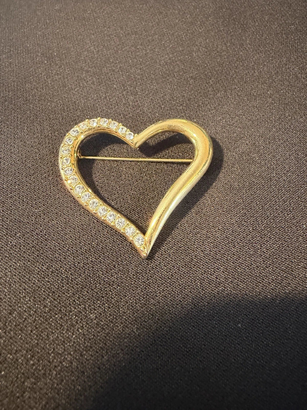 Vintage Avon Gold Tone Heart Brooch Rhinestone Accent Love Pin Signed Romantic