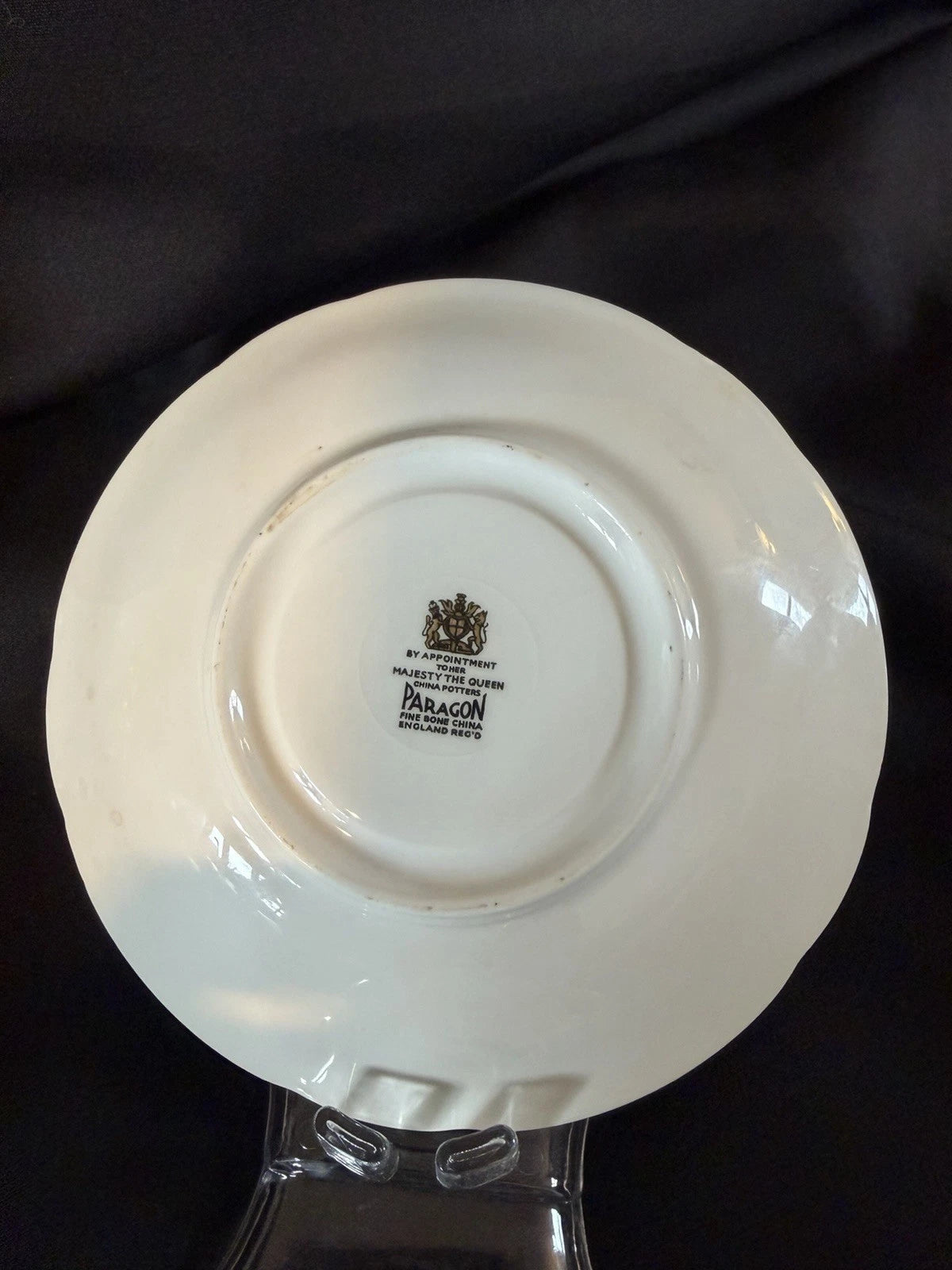 Paragon Fine Bone China Canada Coat of Arms Teacup & Saucer Set Gold