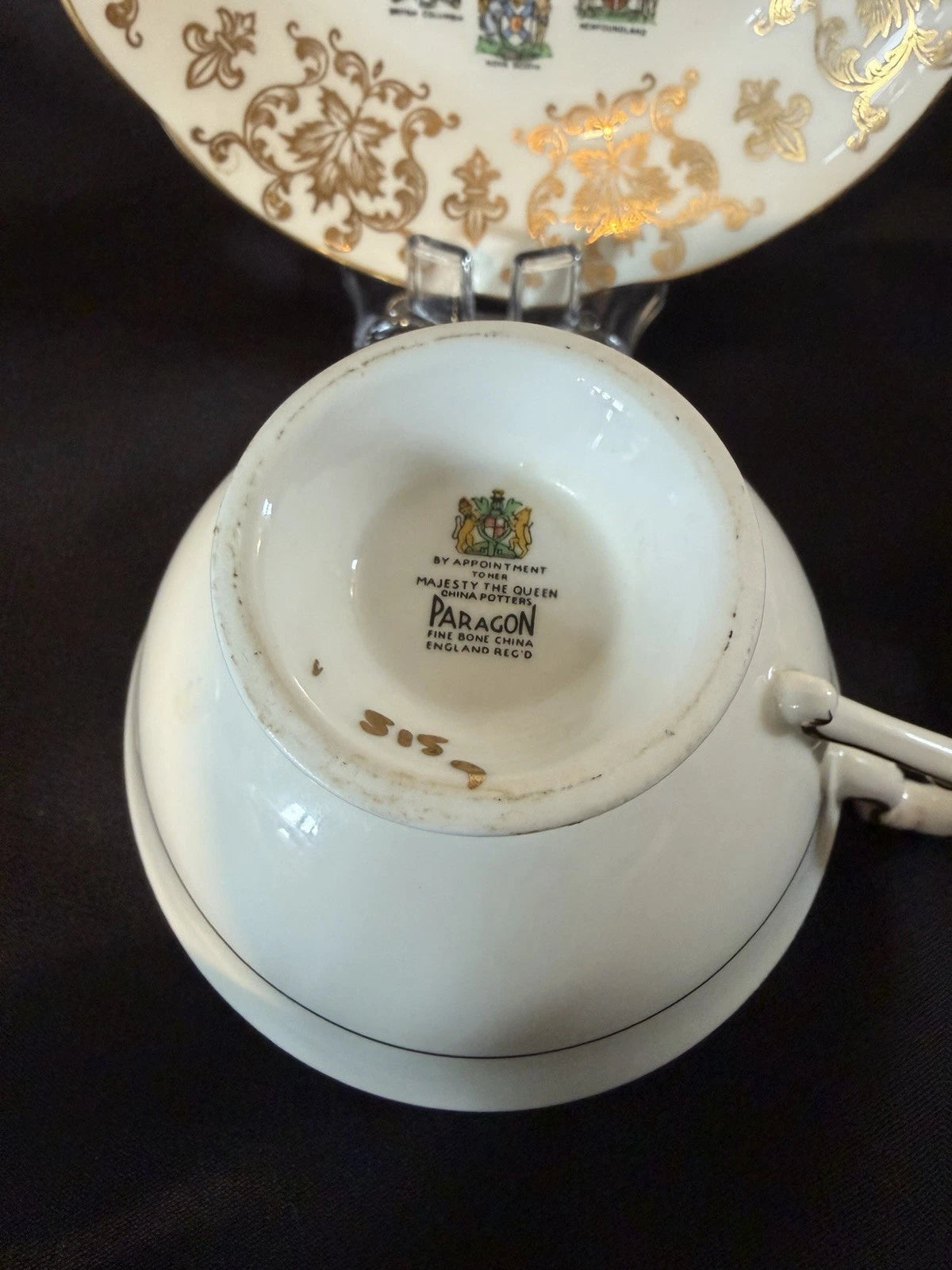 Paragon Fine Bone China Canada Coat of Arms Teacup & Saucer Set Gold