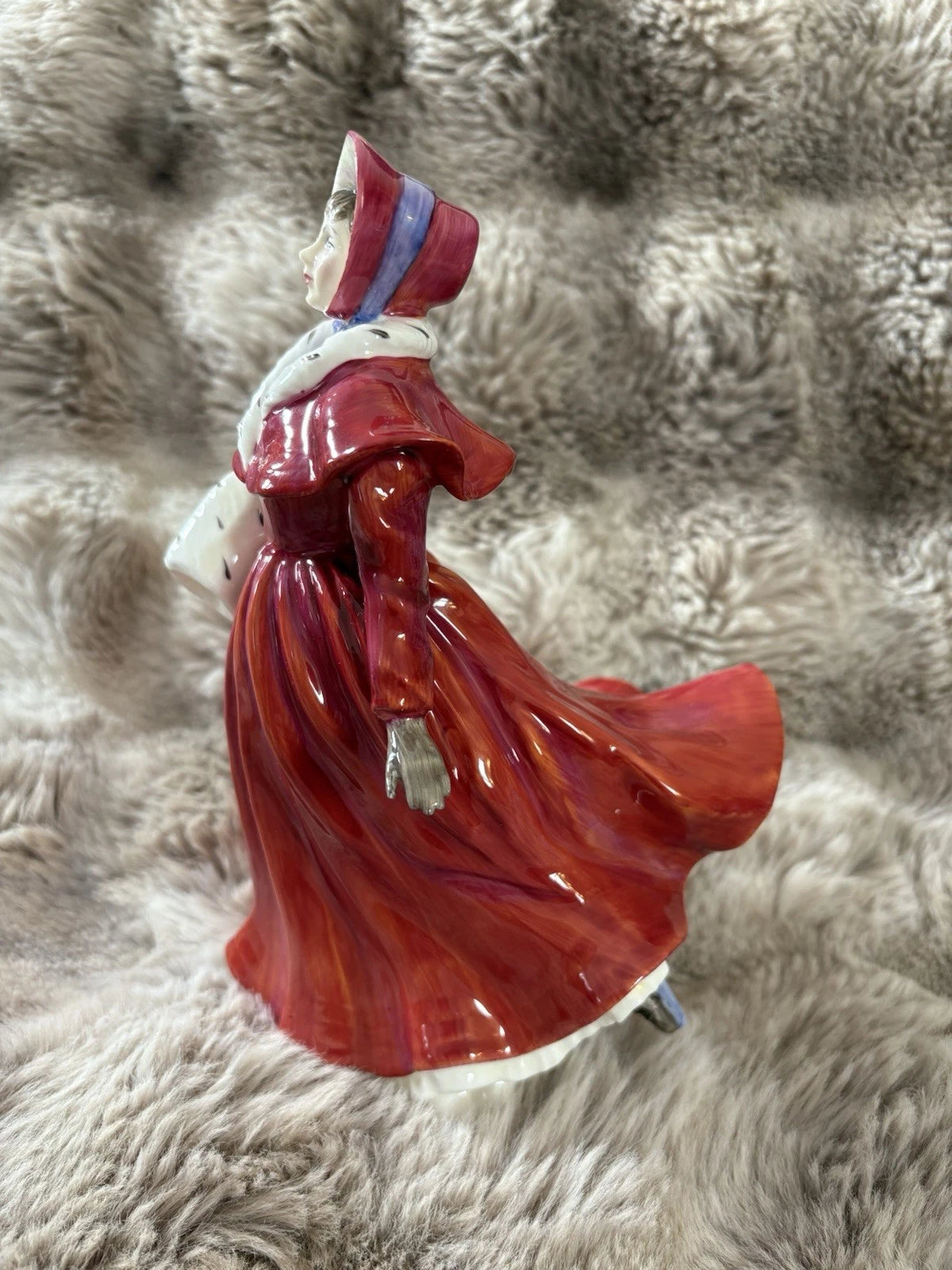 Royal Doulton Figurine – The Skater HN 3439 – Fine Bone China