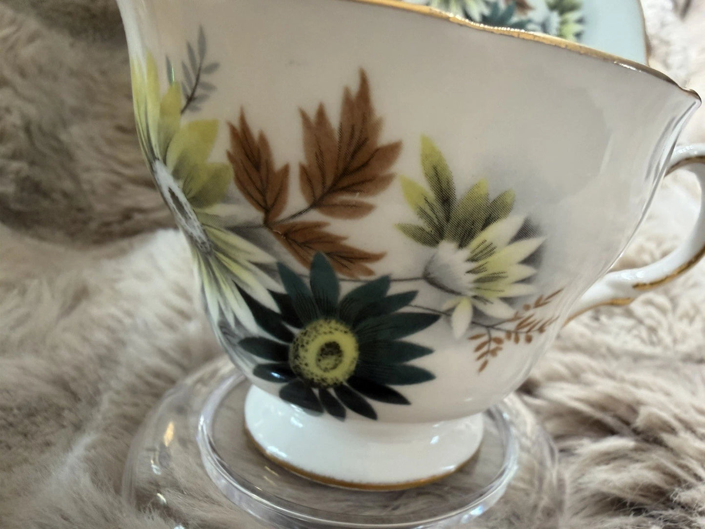 Royal Vale Tea Cup And Saucer - Pings