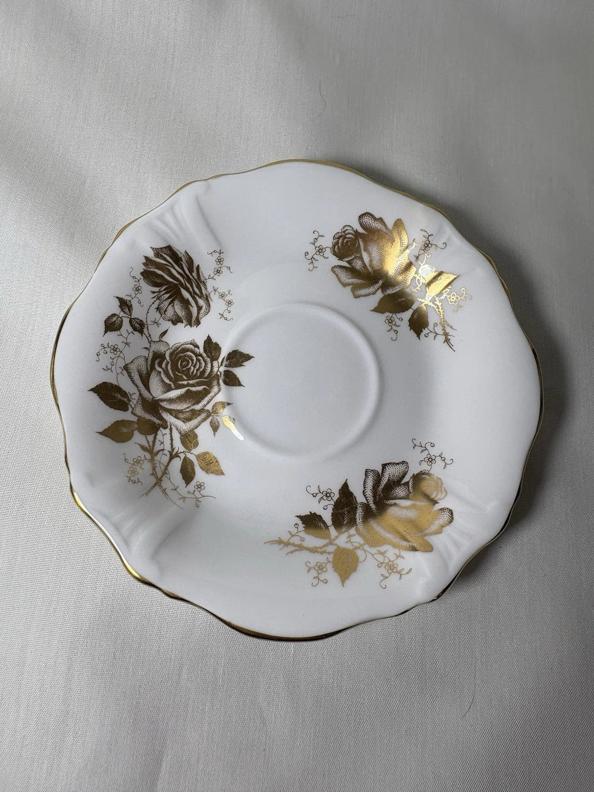 Royal Albert Golden Glory Bone China Teacup & Saucer England Gold Roses- Pings