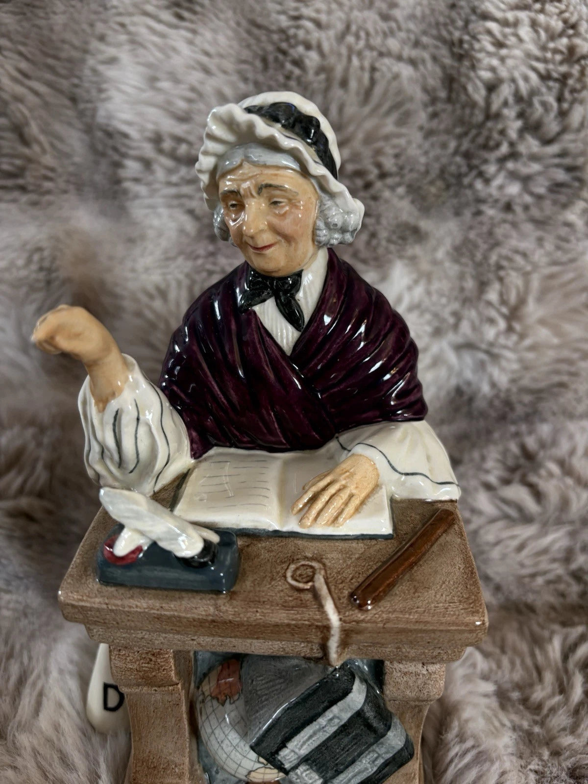 Royal Doulton Figurine “Schoolmarm” – HN2223 – Bone China – England