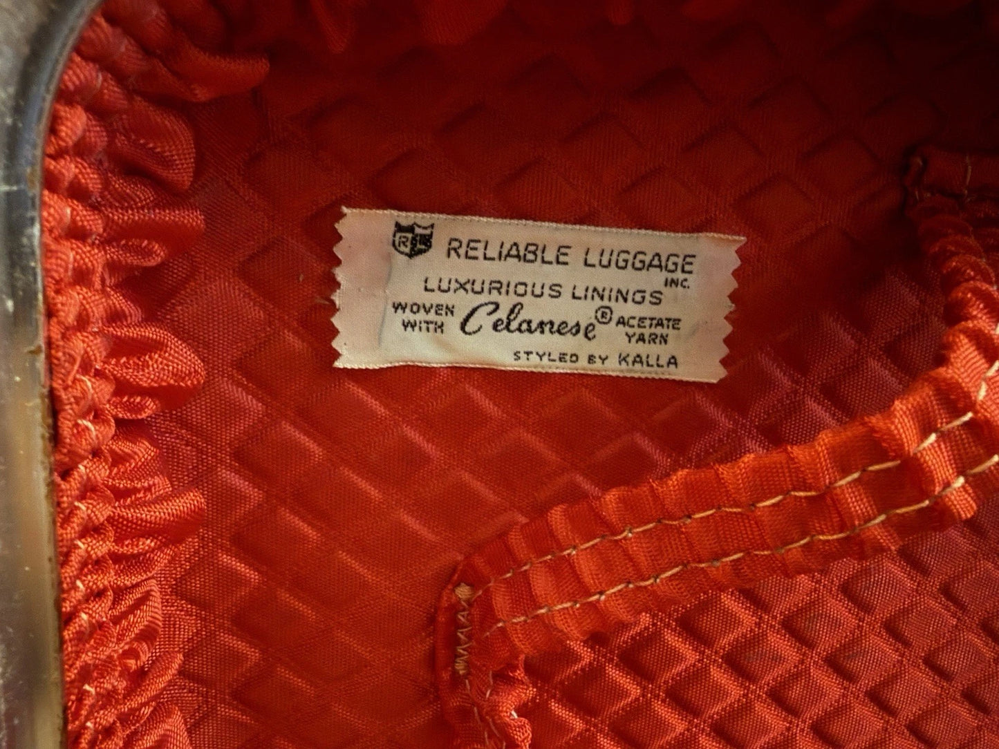 Vintage 1950s Red Carrying Case / Train Case – Reliable Luggage