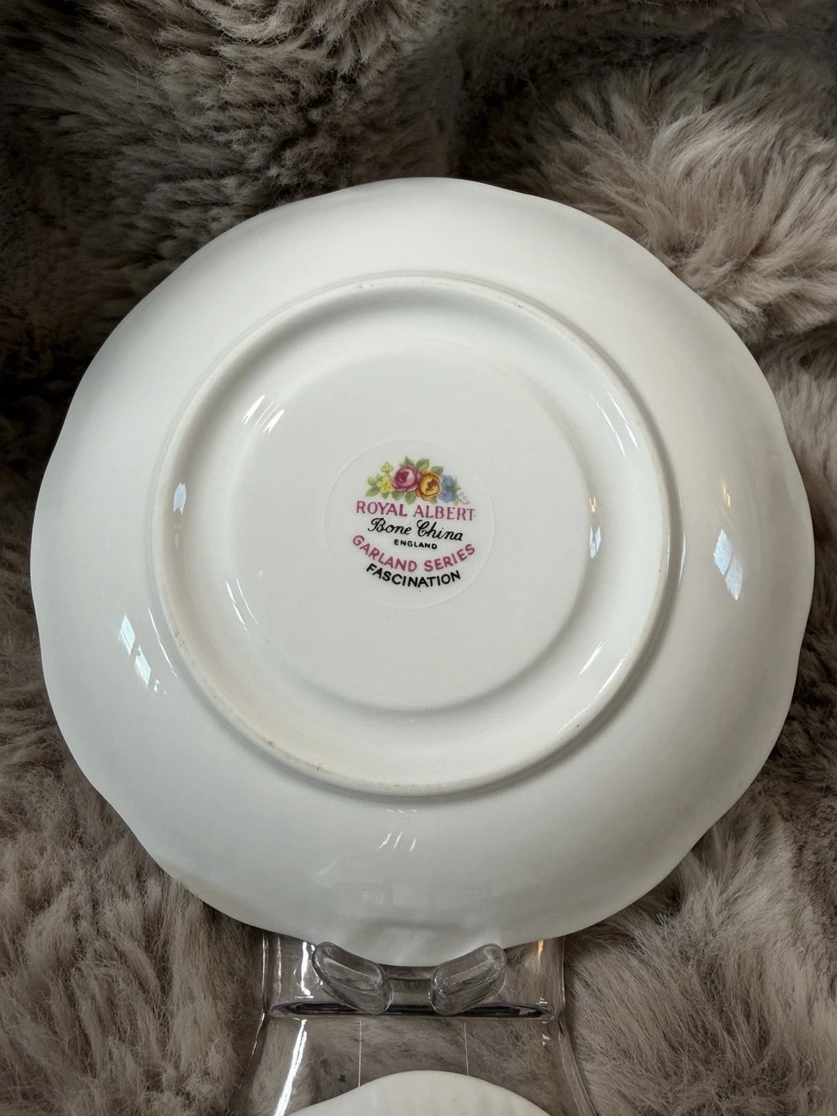 Royal Albert Garland Series Fascination Teacup And Saucer - Pings