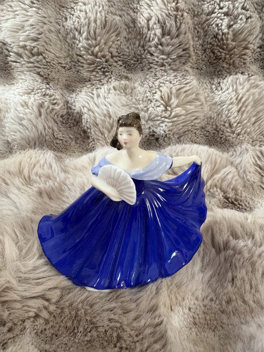 Royal Doulton Figurine – Elaine HN3214 – Fine Bone China