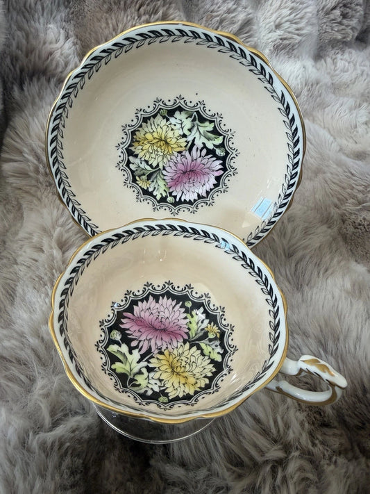 Paragon England Fine Bone China Teacup & Saucer – Cream with Floral
