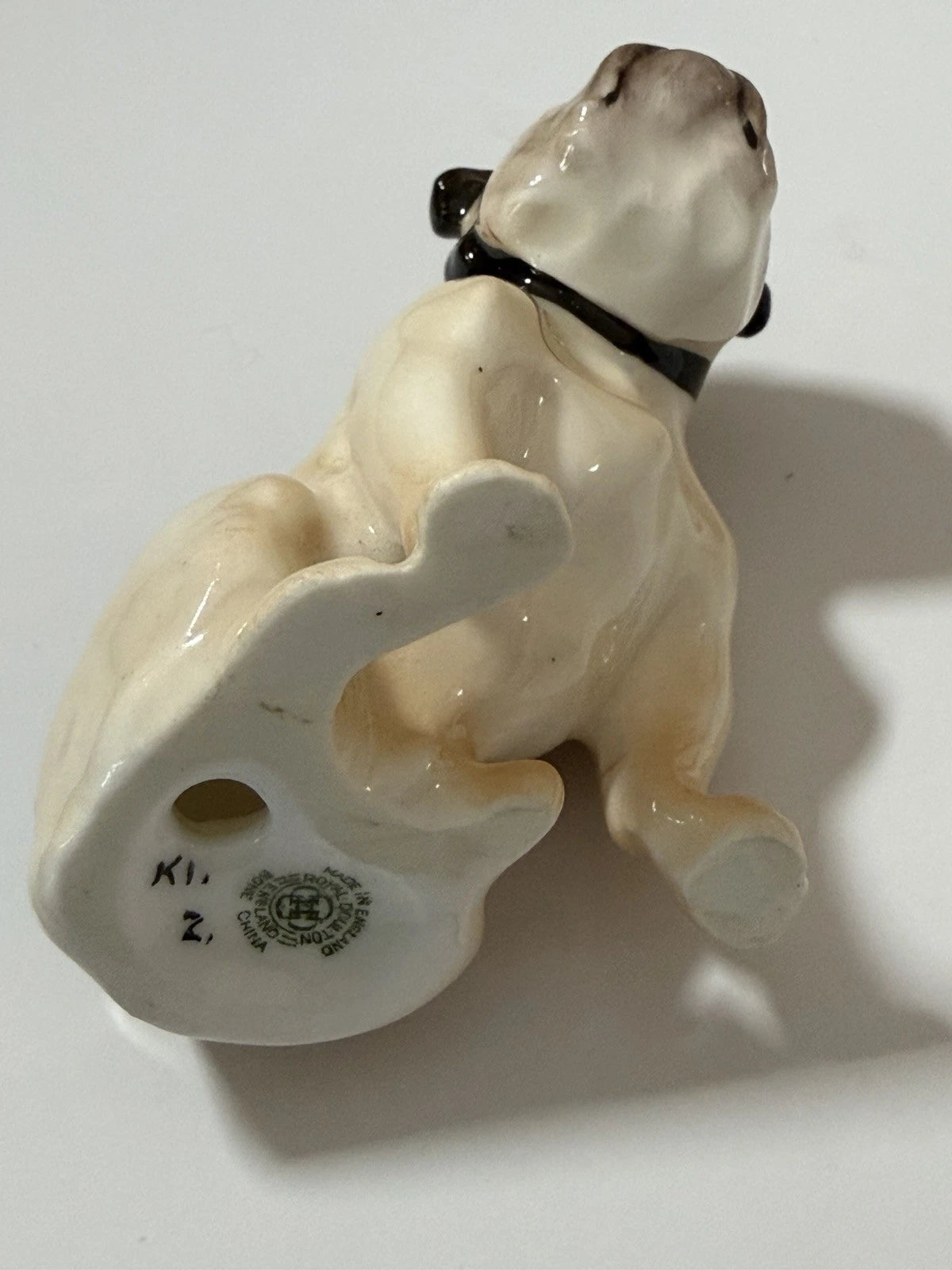 Vintage Royal Doulton K1 porcelain Sitting English bulldog figurine