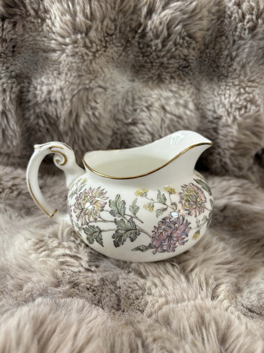 Paragon Chrysanthemum Creamer – Fine Bone China – England - Pings