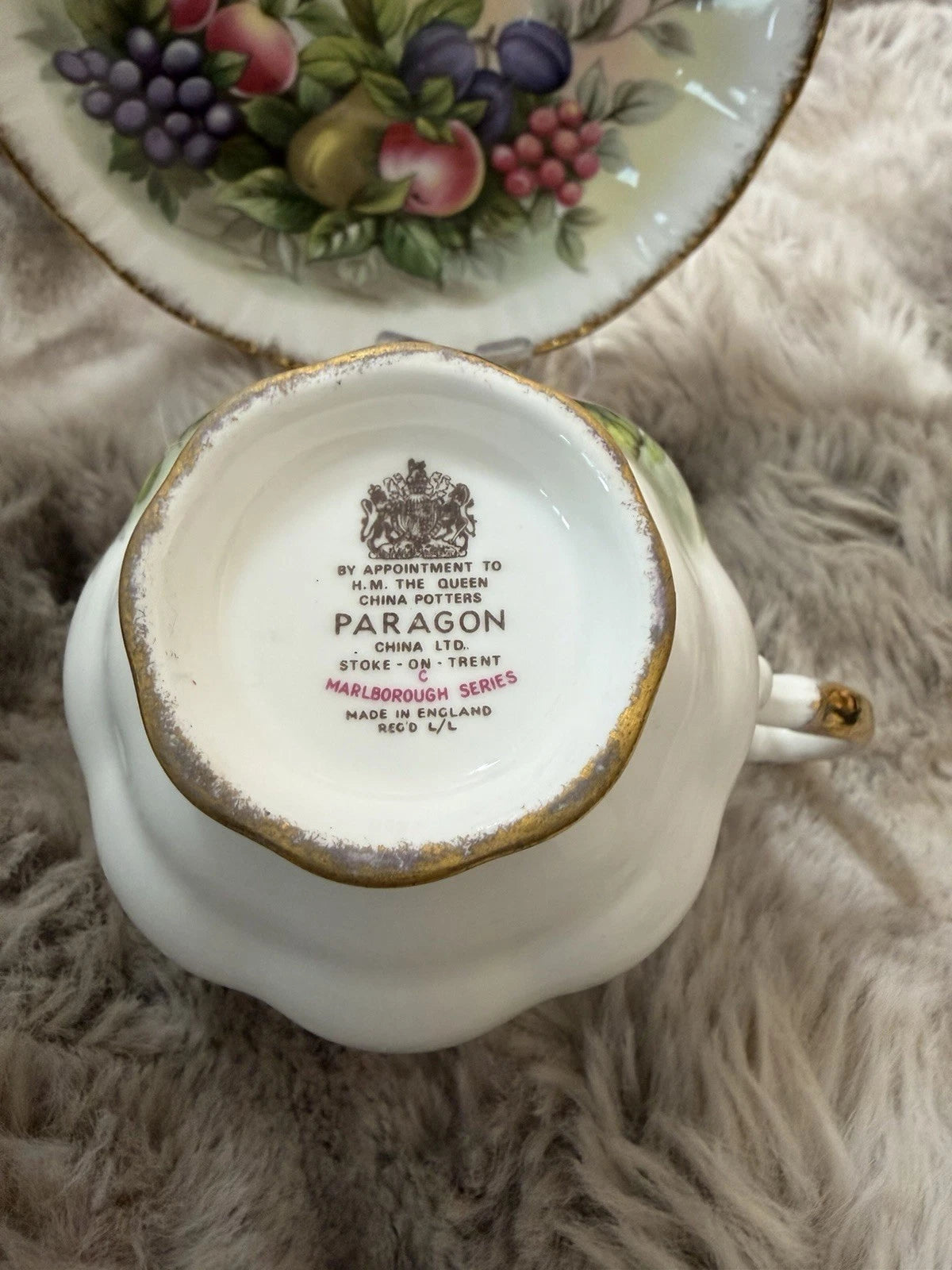 Paragon Stoke-On-Trent Marlborough Series teacup & Saucer - Pings