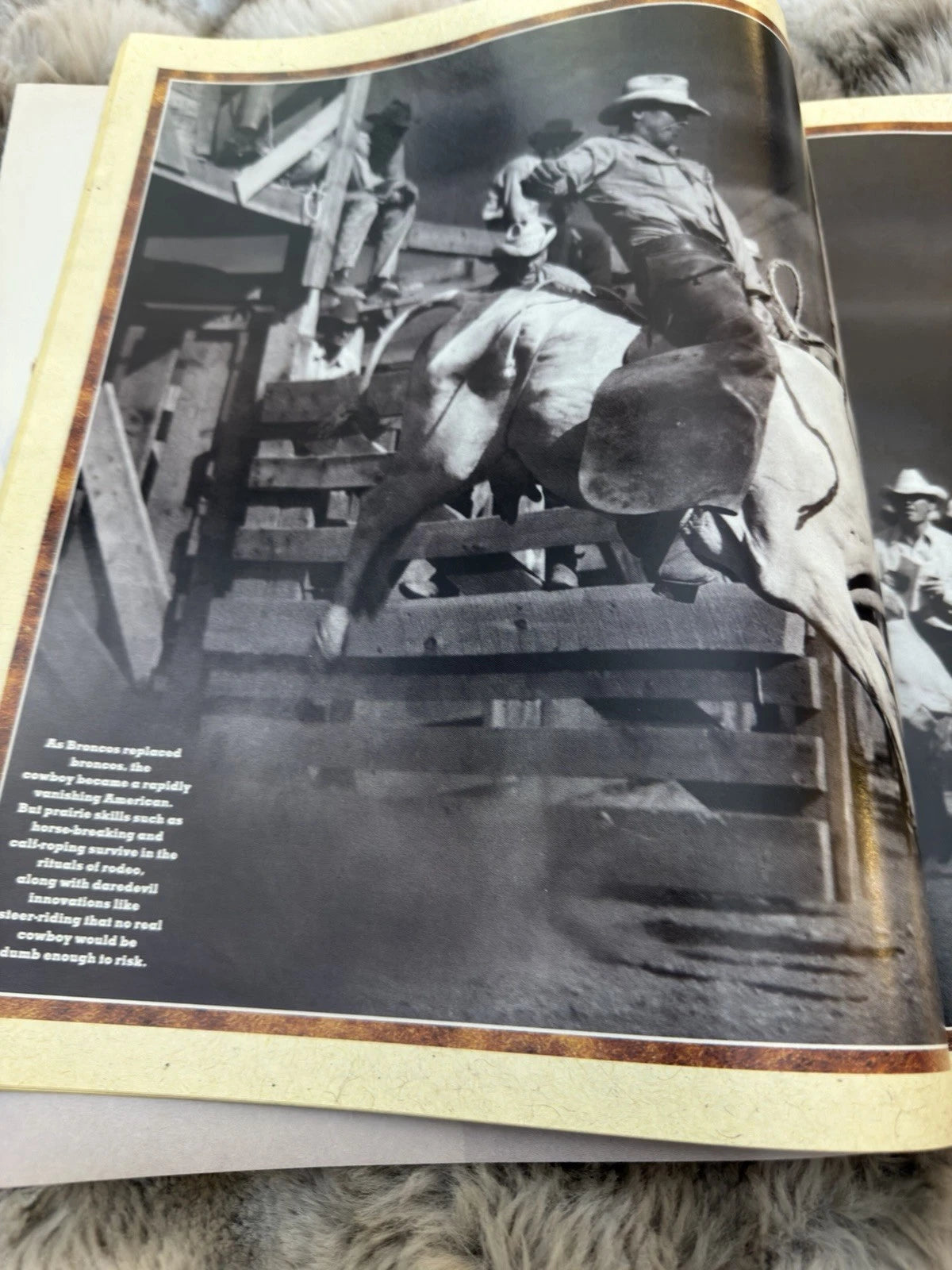 The Wild West - Vintage LIFE Magazine Issue - April 5, 1993 - Good