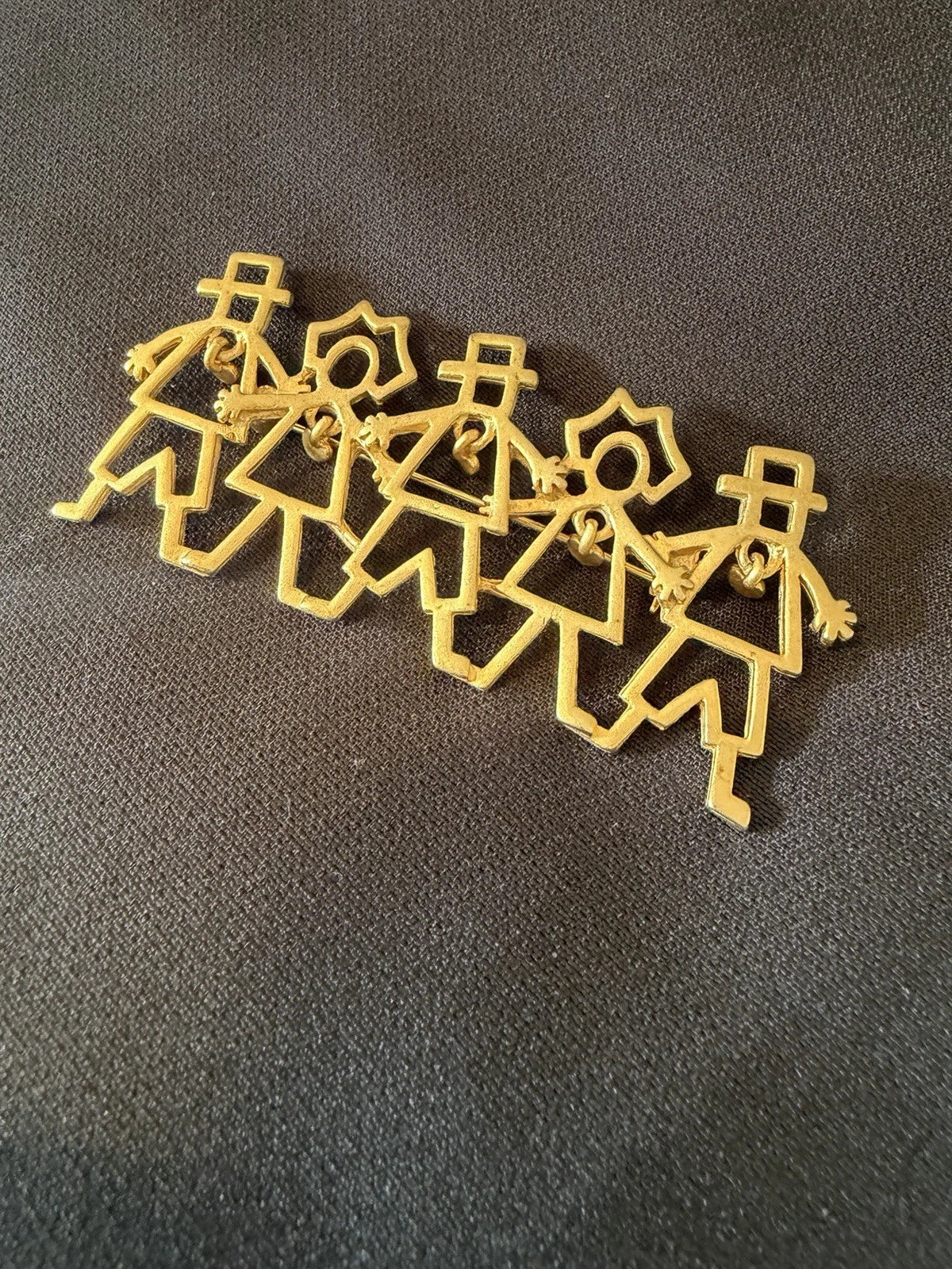 Vintage OAJC Gold Tone Figural Brooch Pin Dancing People Linked