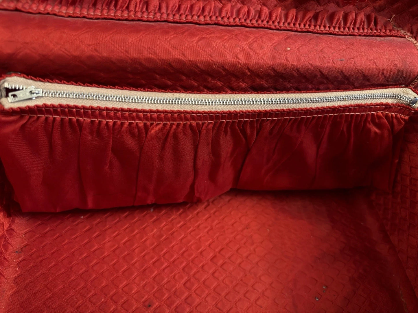 Vintage 1950s Red Carrying Case / Train Case – Reliable Luggage