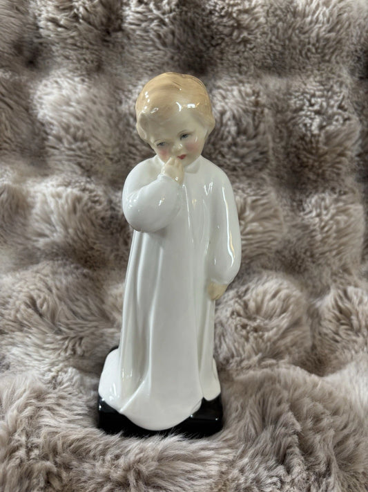 Royal Doulton Figurine – Darling HN1319 – Fine Bone China