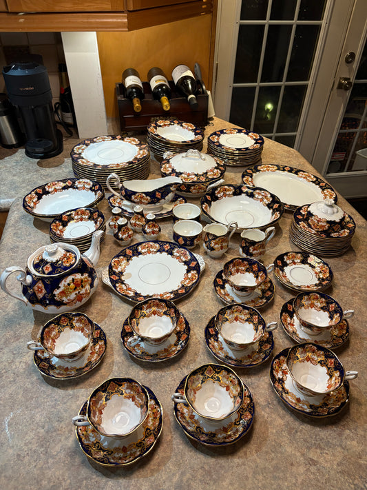 Royal Albert Heirloom 84-Piece Bone China Dinnerware & Tea Set