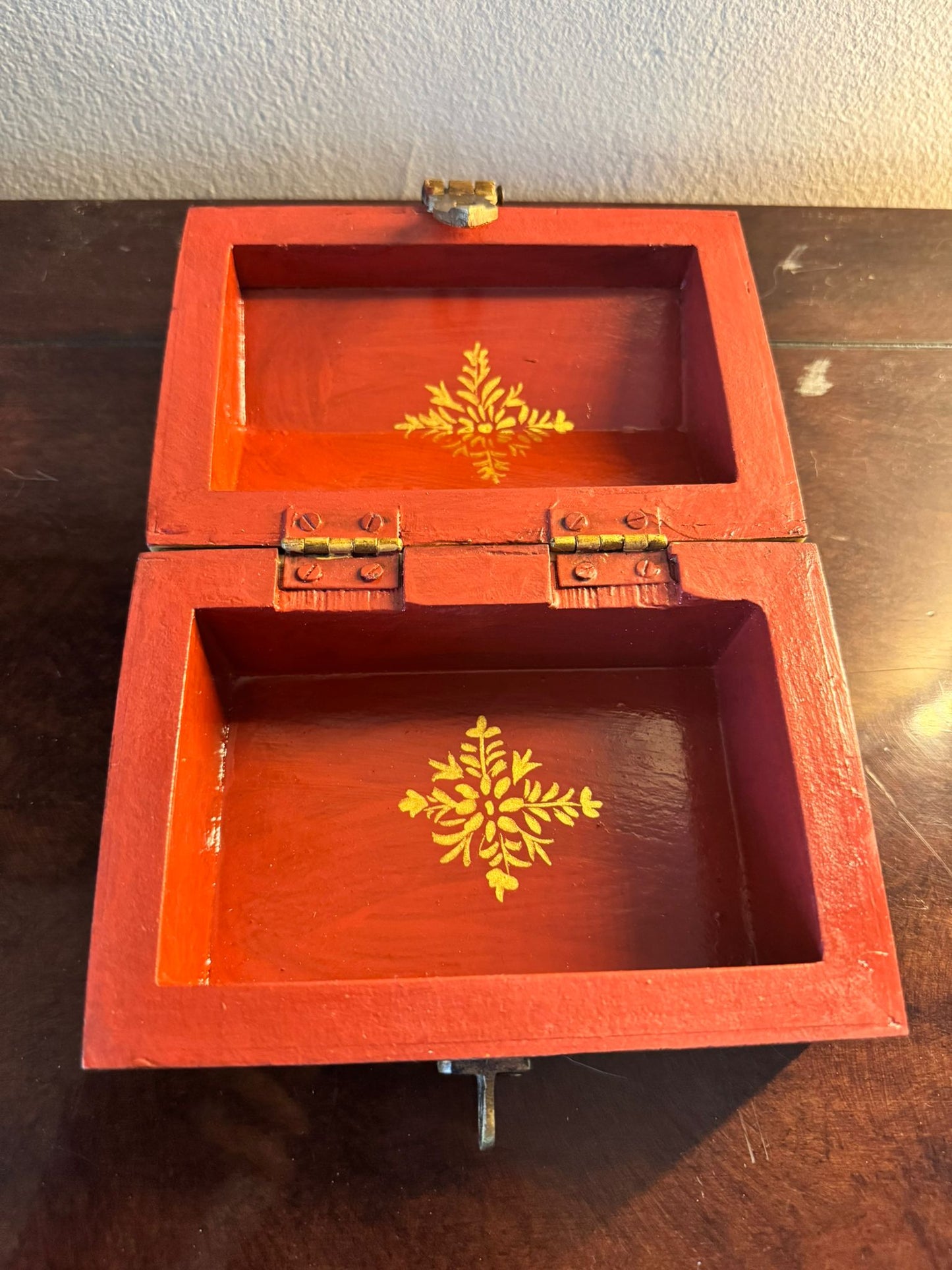 Hand-Painted Camel Bone Keepsake Box – Madhubani Folk Art