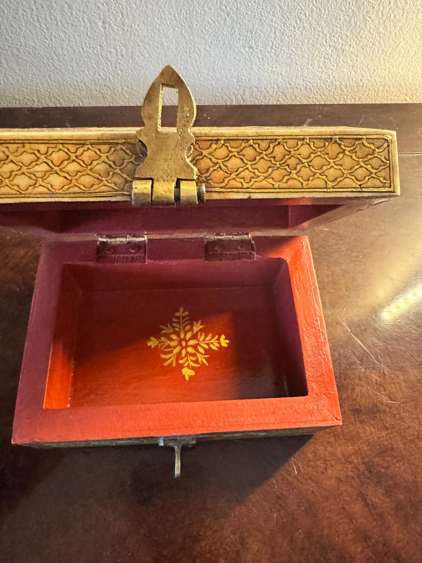Hand-Painted Camel Bone Keepsake Box – Madhubani Folk Art