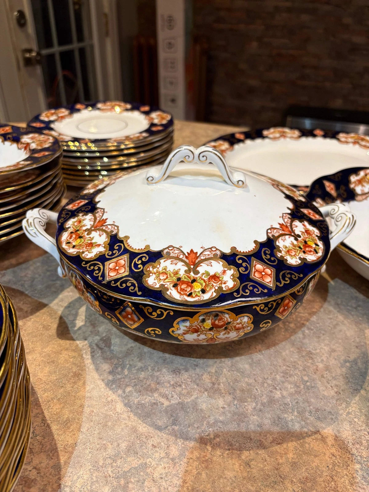 Royal Albert Heirloom 84-Piece Bone China Dinnerware & Tea Set