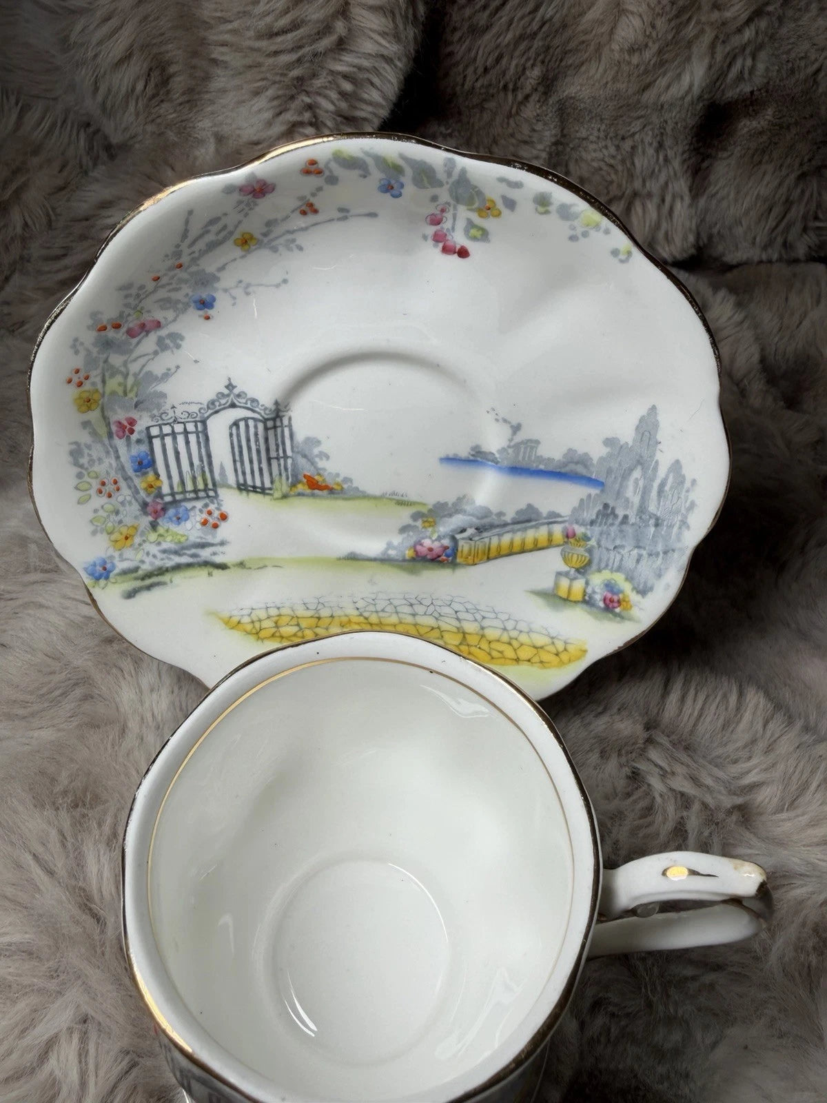 VNTG ROYAL ALBERT BONE CHINA "ROSEDALE" TEACUP & SAUCER - HAND PAINTED - SIGNED
