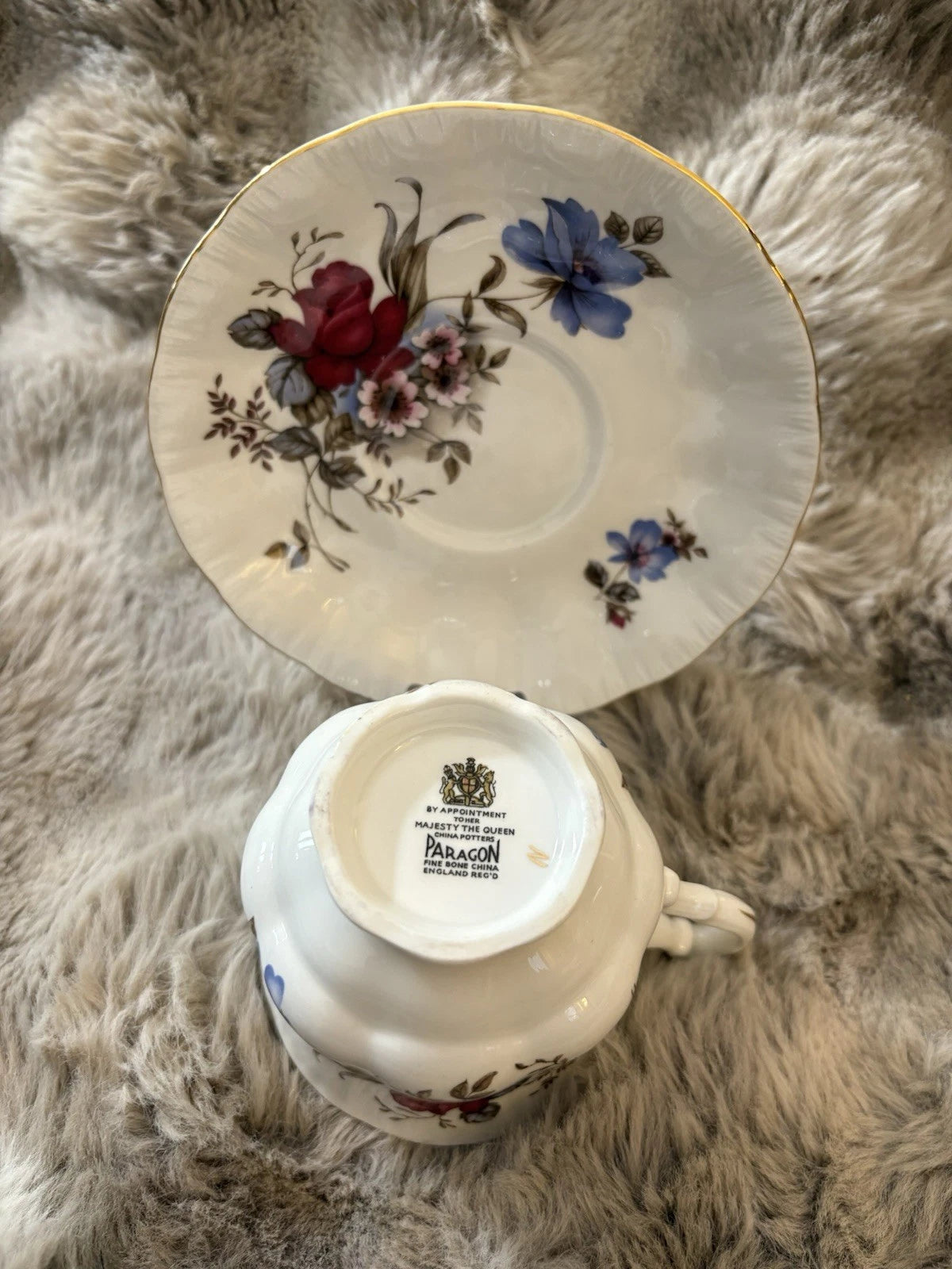 Paragon Floral Teacup & Saucer Fine Bone China England Gold Trim Vintage- Pings