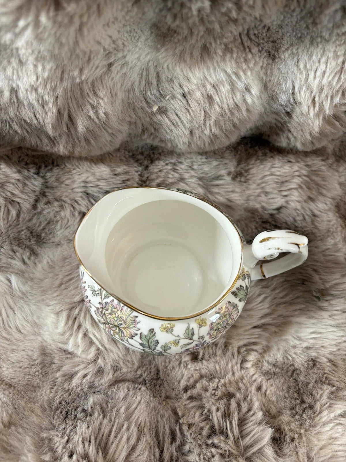 Paragon Chrysanthemum Creamer – Fine Bone China – England - Pings