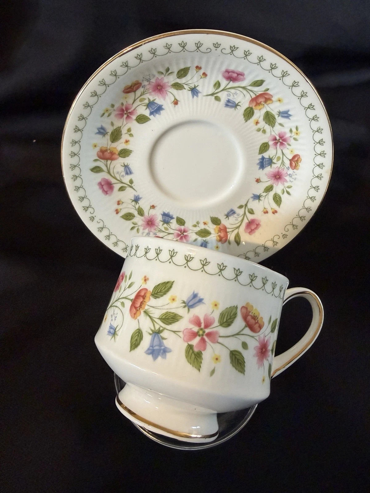 Paragon Anastasia Bone China Teacup & Saucer Set England Floral Gold