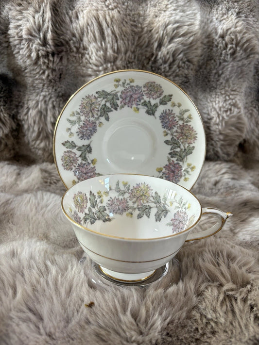 Paragon Chrysanthemums - Fine Bone China - Teacup & Saucer - England - Pings