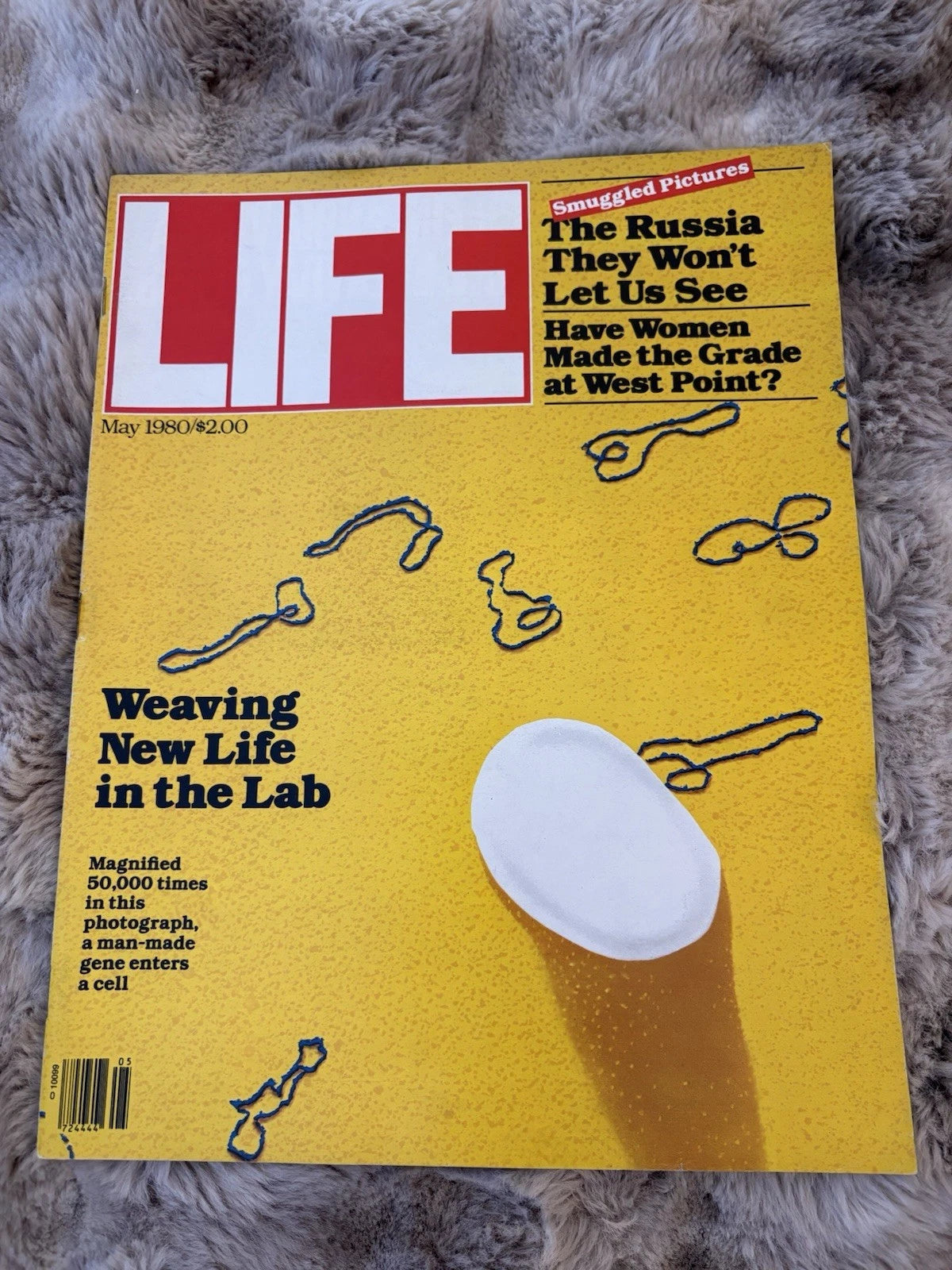 LIFE Magazine May 1980 – Weaving New Life in the Lab – Cold War Russia Cover