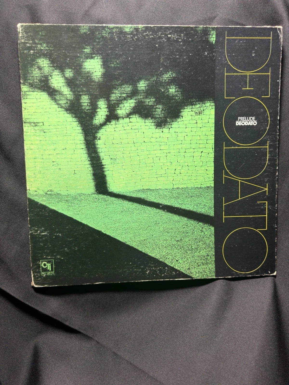 Lot of 2 Vinyl LPs – Deodato Prelude & Handel Messiah Selections