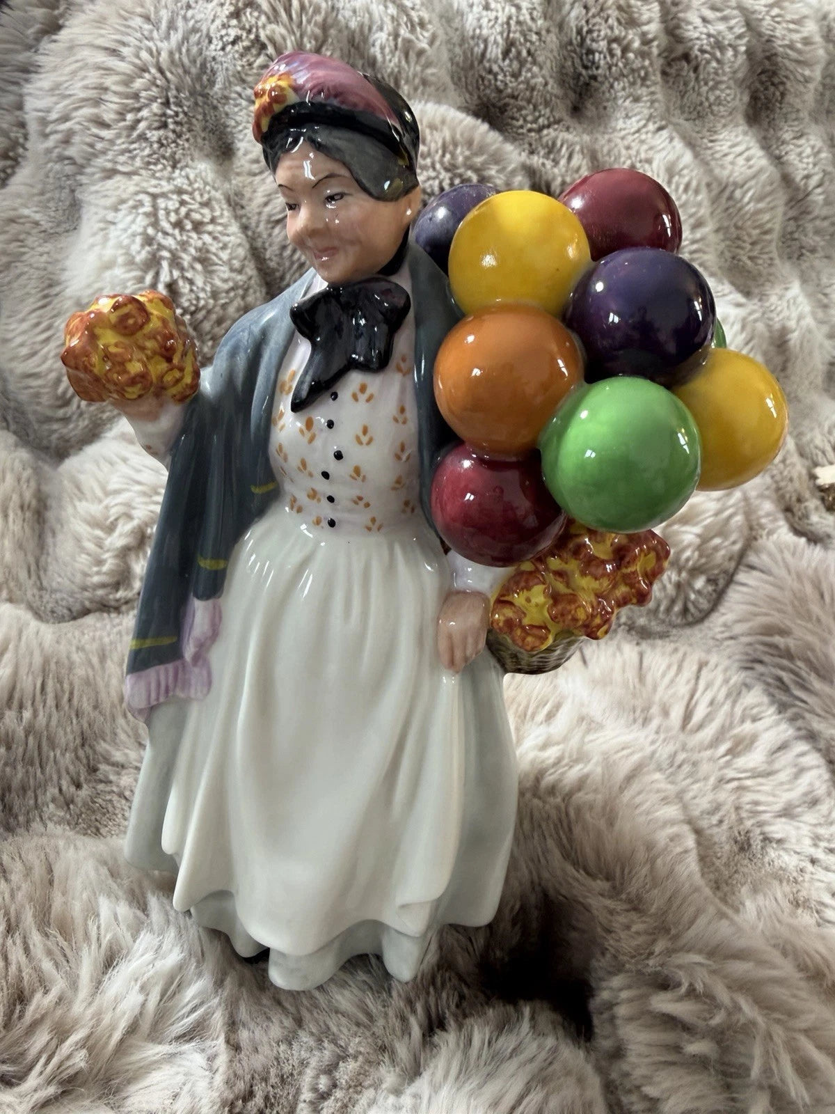 Royal Doulton Biddy Penny Farthing Old Lady Holding Balloons Authentic Original