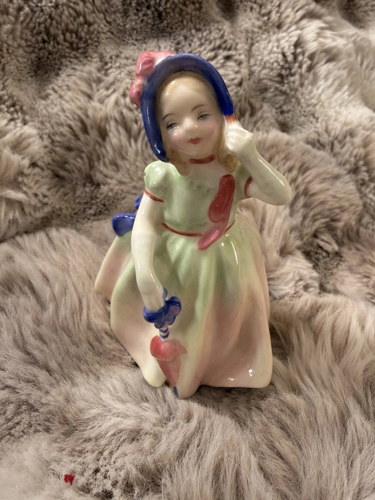 🎀 Royal Doulton Figurine – Babie HN 1679 (c.1935)