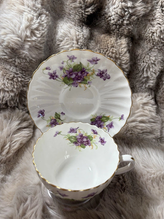 Radfords Bone China Tea Cup & Saucer - Small Crack