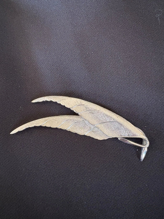 Vintage Silver Tone Double Feather Brooch Pin Brushed Metal Mid Century