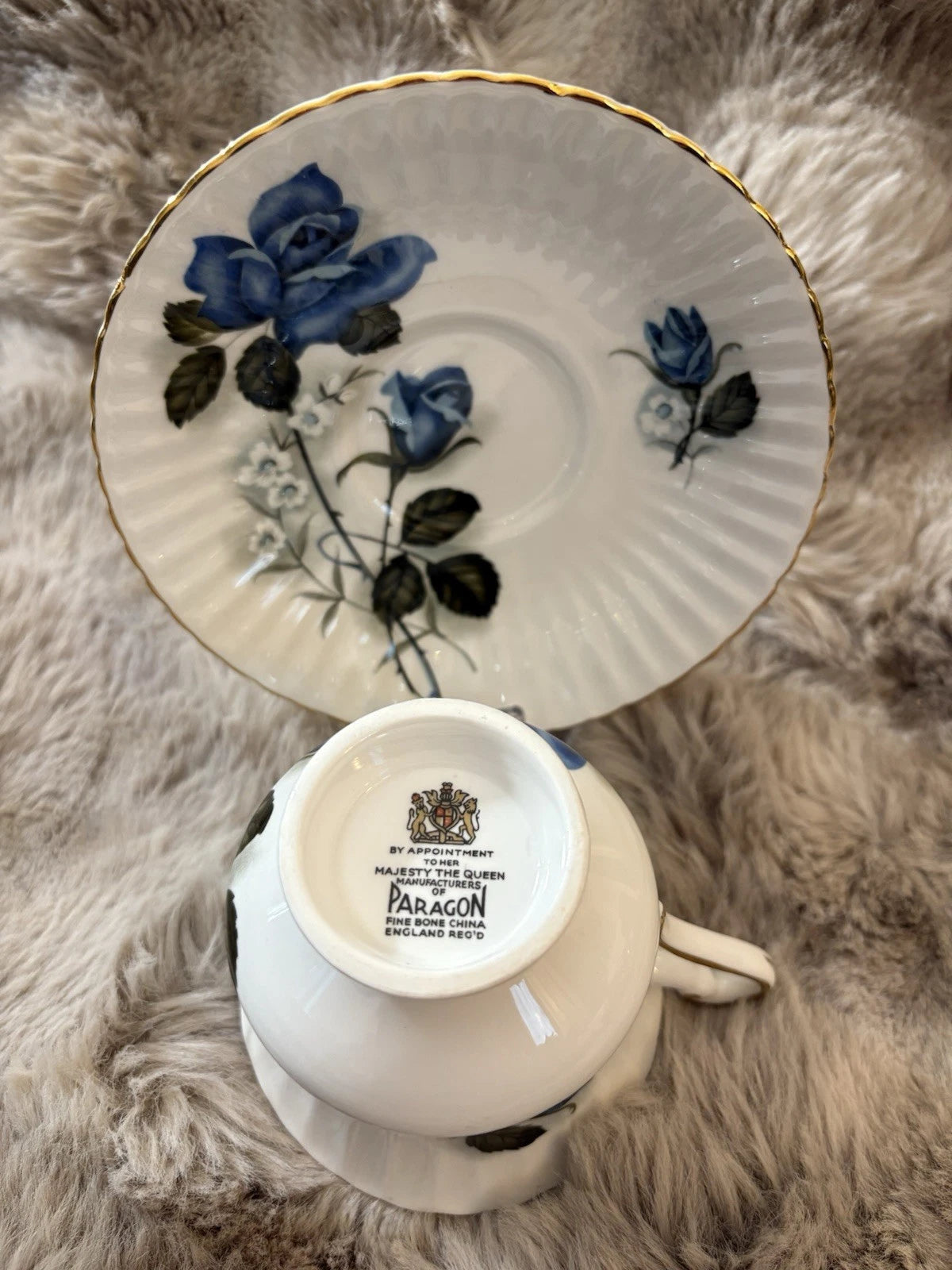 Paragon Blue Rose Teacup & Saucer Fine Bone China England Gold Trim - Pings