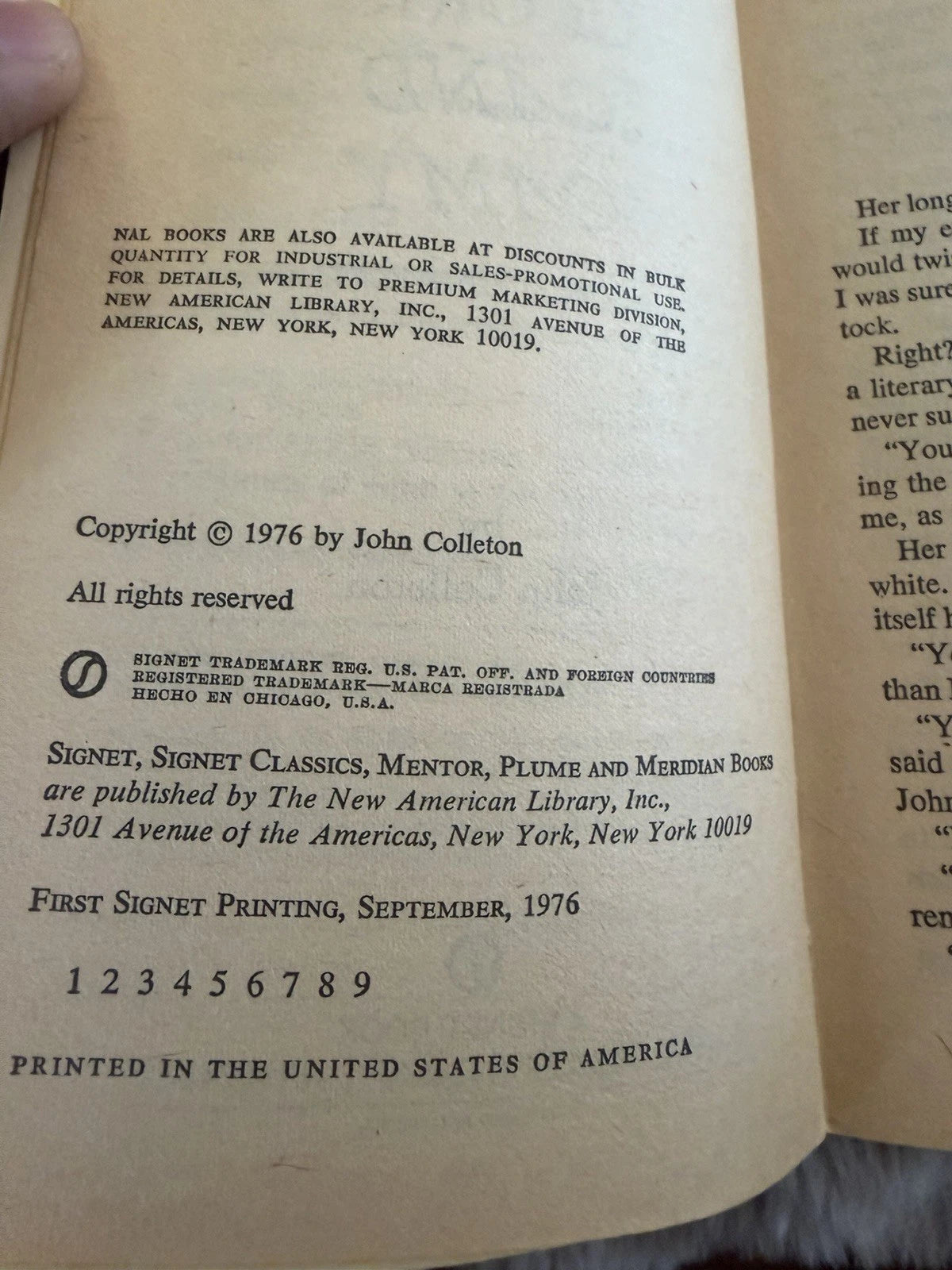 Vintage 1976 First Signet Printing Between Cloris and Amy John Colleton