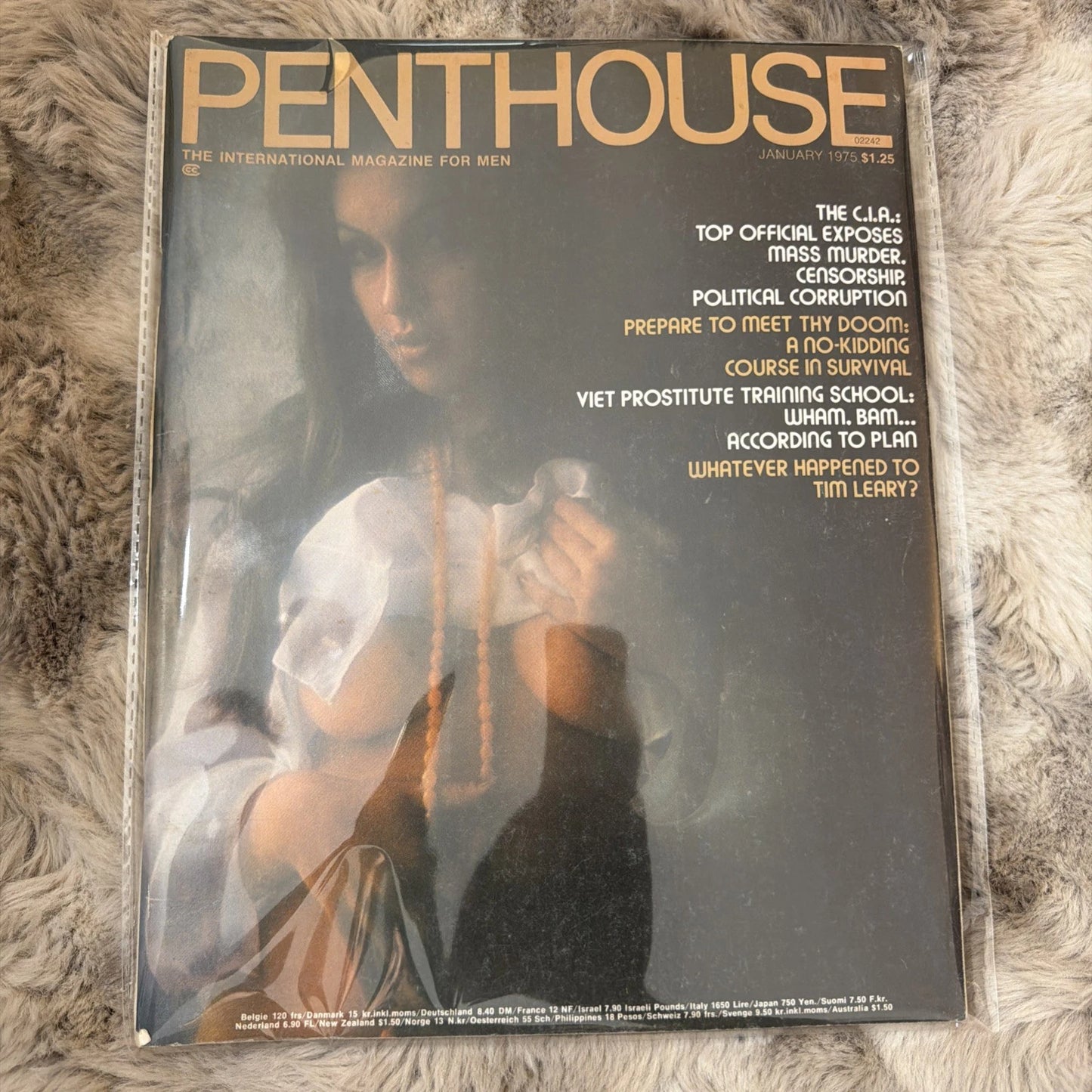 PENTHOUSE MAGAZINE - JANUARY 1975