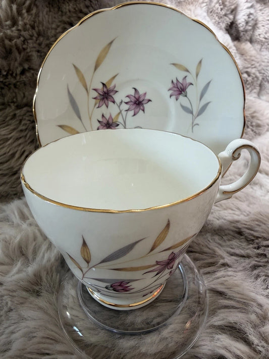 Regency tea cup and saucer - Pings