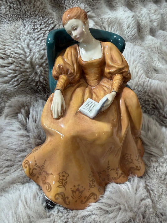 💕 Royal Doulton Figurine – Romance HN2430 (1971)